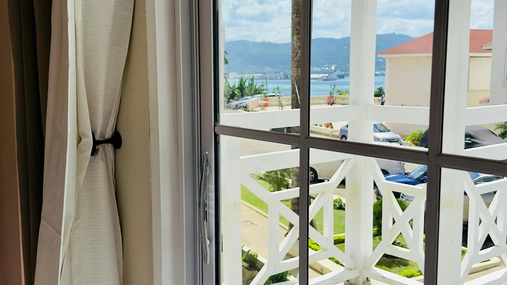 شقة Falcon Oceanview 2Br Condo-Airport Transportation Available-24-7Security مونتيغو باي